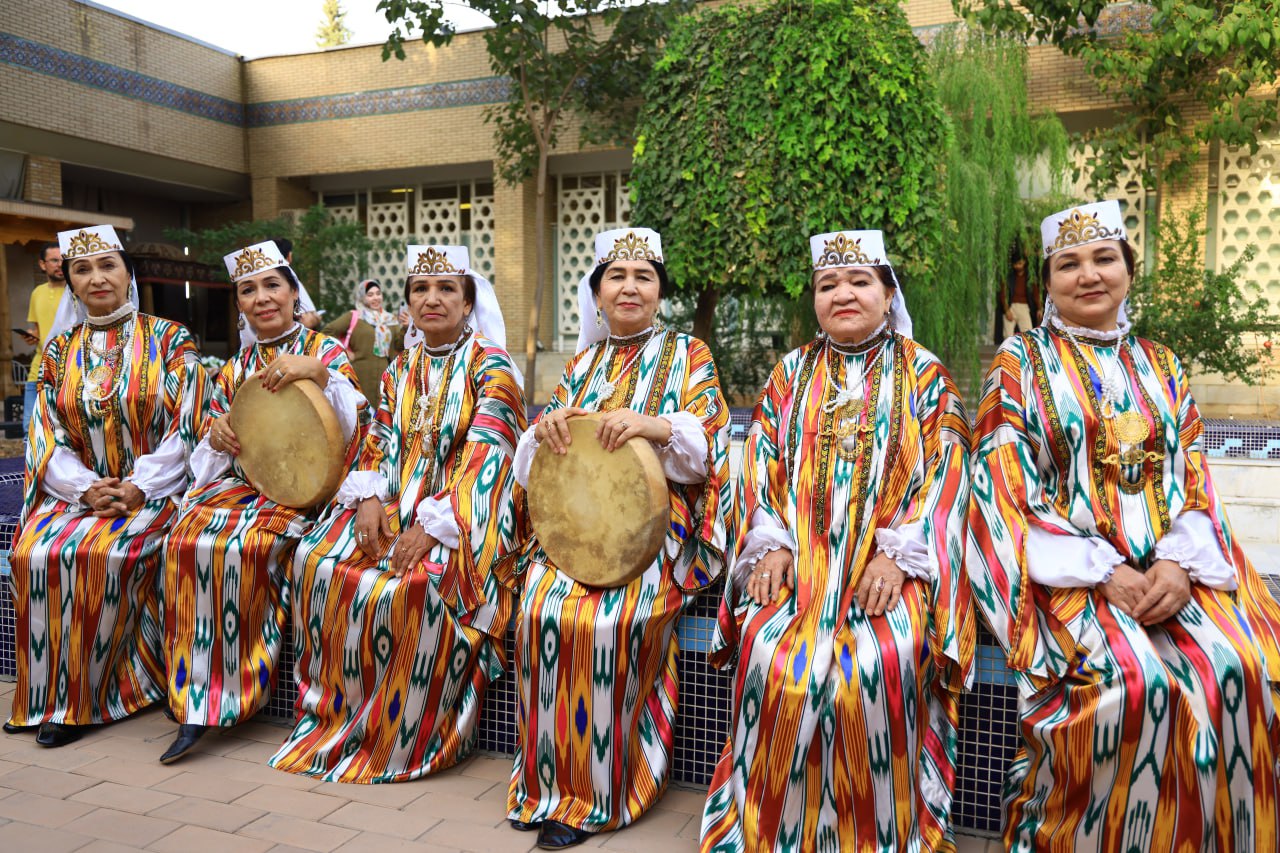 Angela White porno tomosha qiling